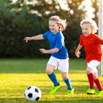 Gustavo Luíz Guilherme Pinto explica que esportes melhoram a coordenação motora e a socialização infantil de forma divertida.
