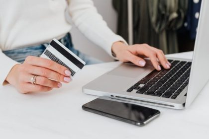 Impostos de até 50% em compras da Shein e Temu: o impacto das novas regras sobre importações da China e o fim da era dos preços baixos
