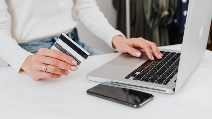 Impostos de até 50% em compras da Shein e Temu: o impacto das novas regras sobre importações da China e o fim da era dos preços baixos