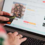 Conflitos globais e fretes internacionais em alta: o que pode ficar mais caro nas compras online dos brasileiros?