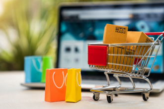 Vendas online devem chegar a R$ 259,8 bilhões em 2026, aponta associação do setor