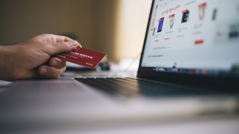 União Europeia cria taxa de 3 euros sobre compras da Shein, Temu e AliExpress
